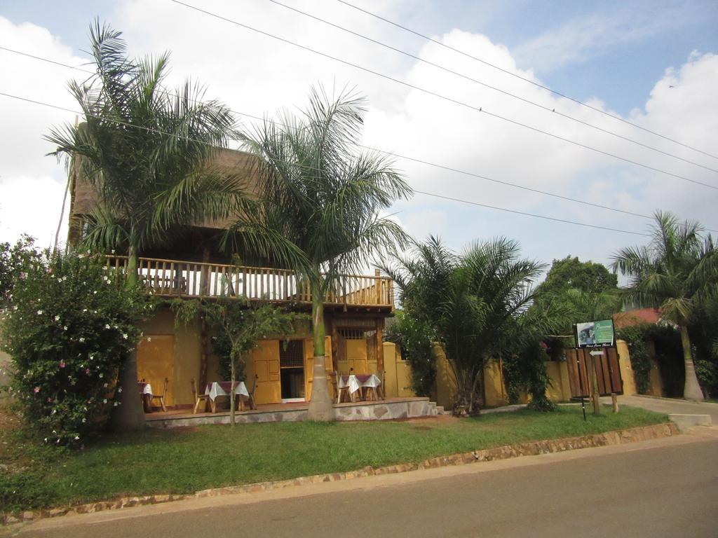 Precious Guesthouse Entebbe Exteriér fotografie